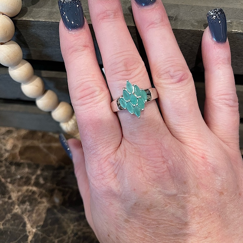 ❤️Gorgeous Emerald Ring ❤️